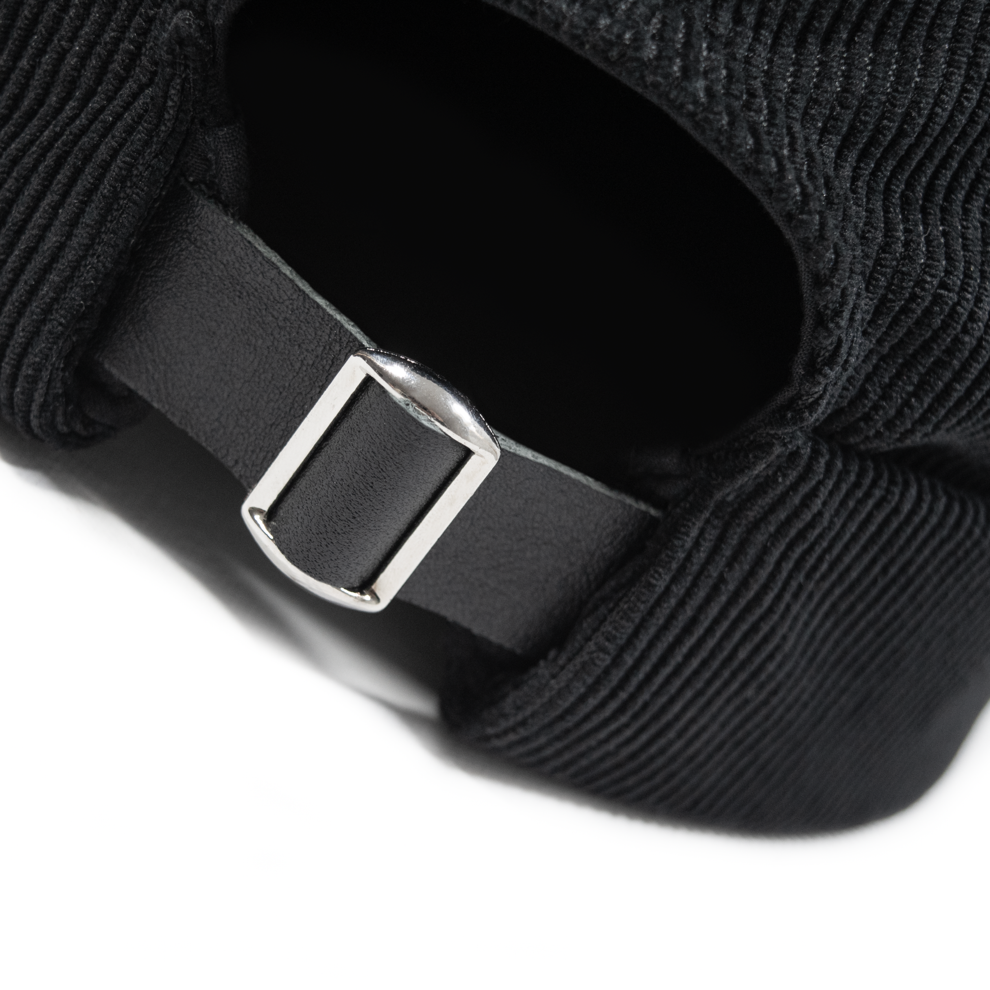BLACK CORD − DOCKER HAT